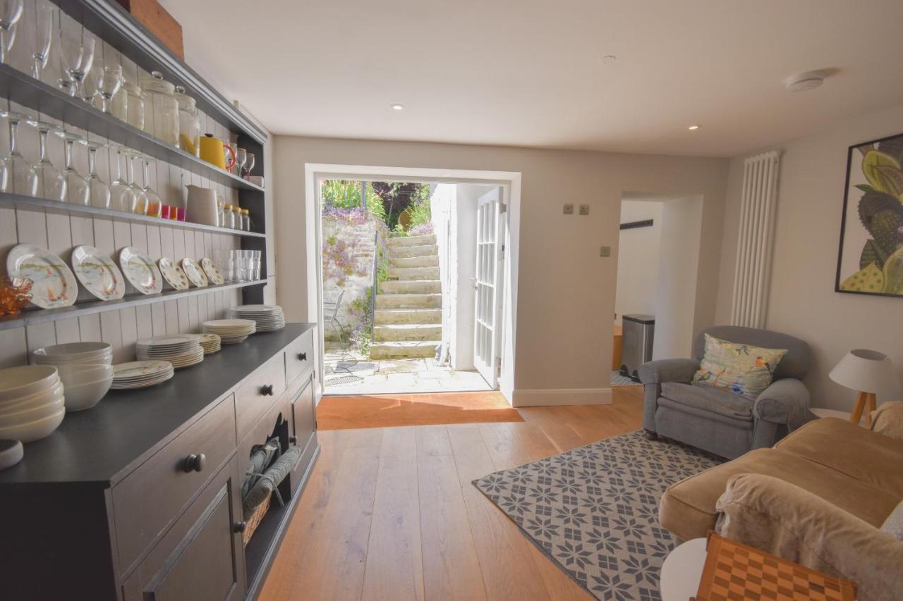 Arden Villa, Sleeps 8, Moments From The Golden Sandy Beach Of Ryde Ryde  Luaran gambar