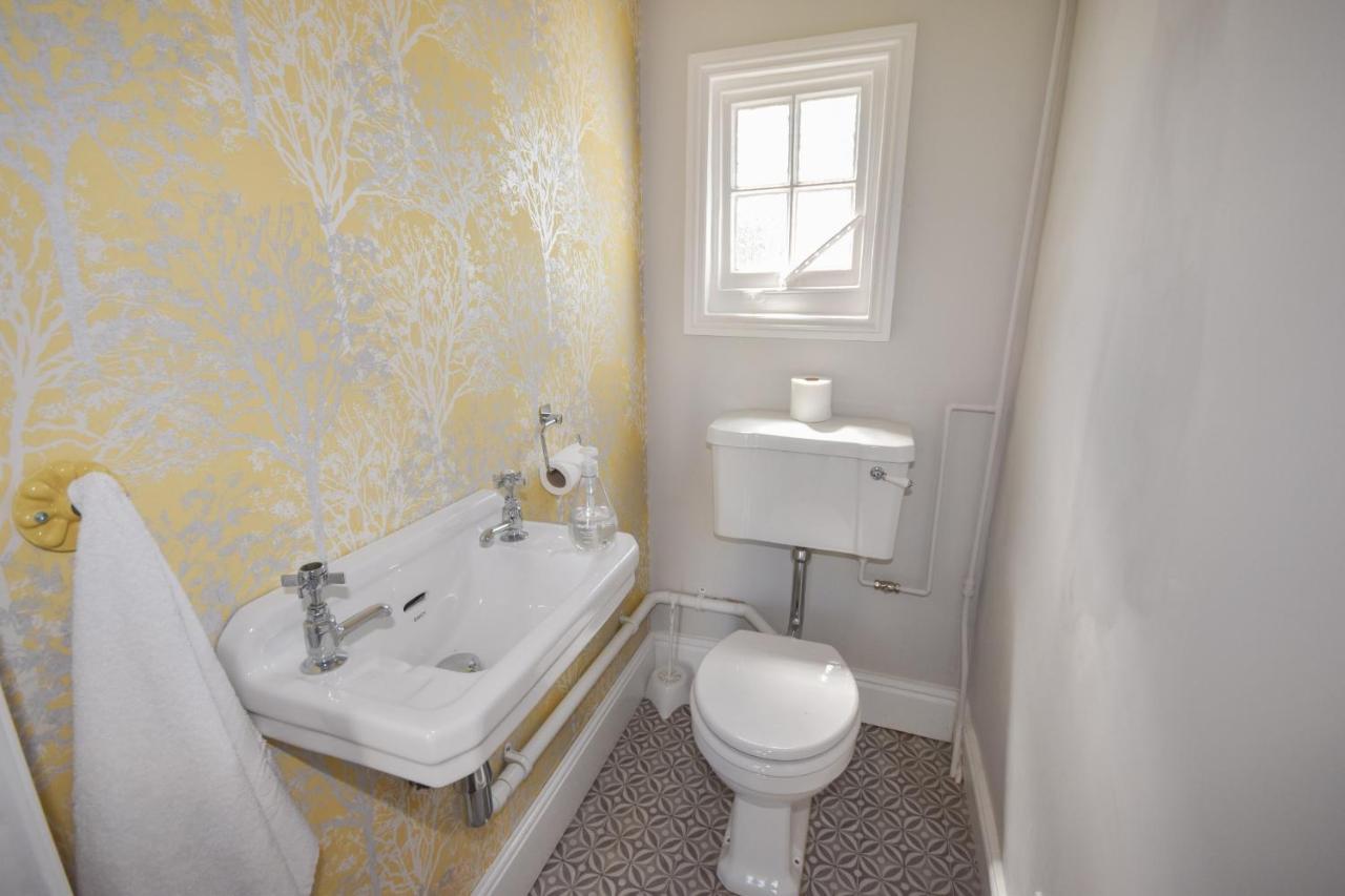 Arden Villa, Sleeps 8, Moments From The Golden Sandy Beach Of Ryde Ryde  Luaran gambar