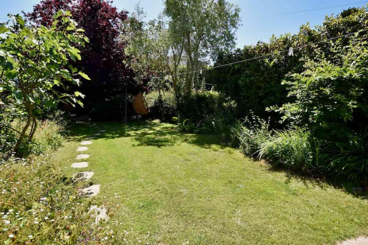 Arden Villa, Sleeps 8, Moments From The Golden Sandy Beach Of Ryde Ryde  Luaran gambar